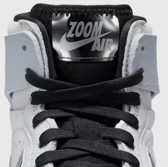 JordanAir Jordan 1 Zoom CMFT 2. Women's Size 7.5. Original new with box. Color - Picture 11 of 15